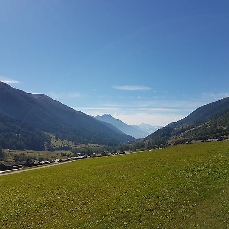 Chalet Daheim Reckingen ภายนอก รูปภาพ