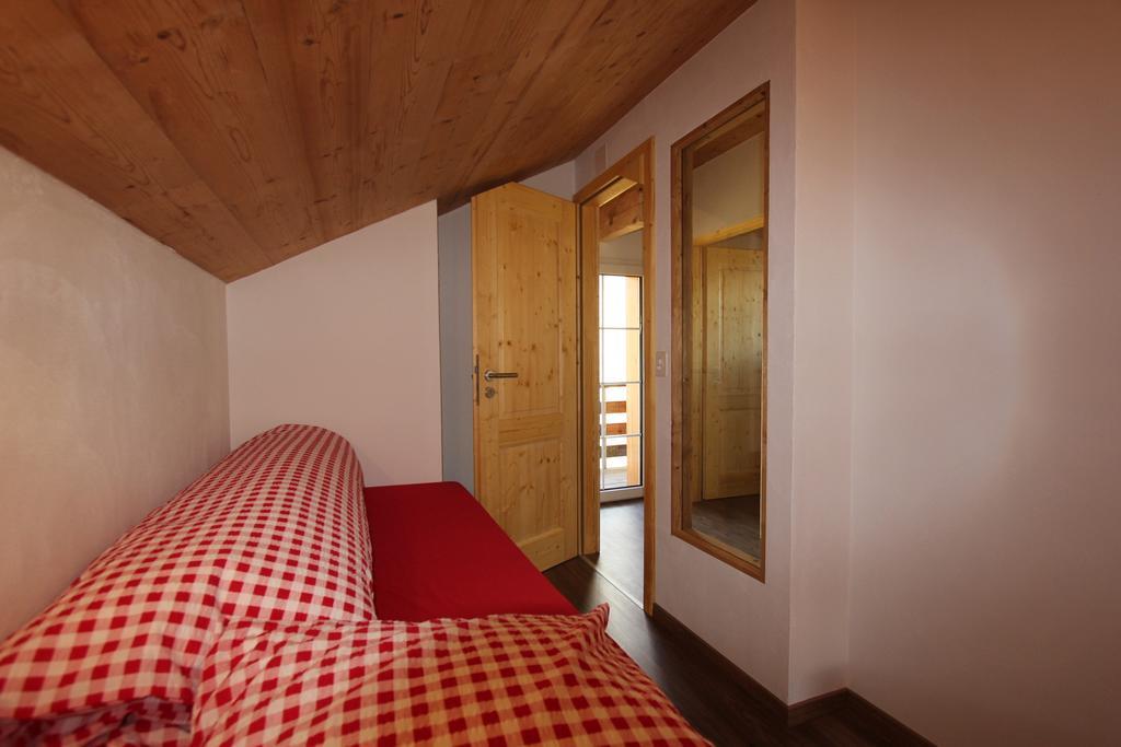 Chalet Daheim Reckingen ภายนอก รูปภาพ