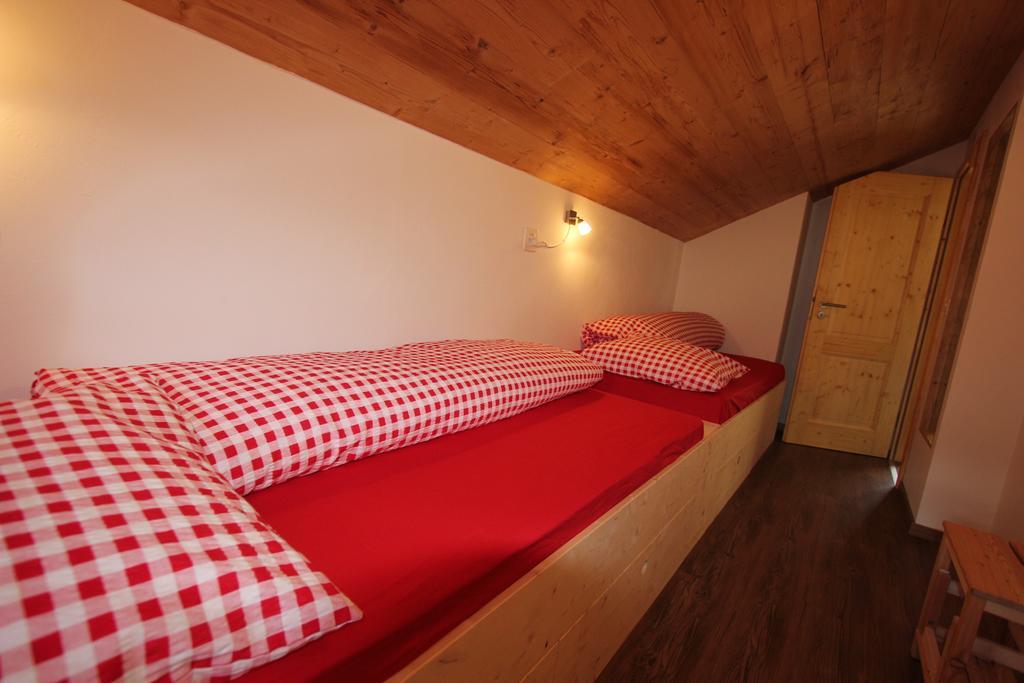 Chalet Daheim Reckingen ภายนอก รูปภาพ