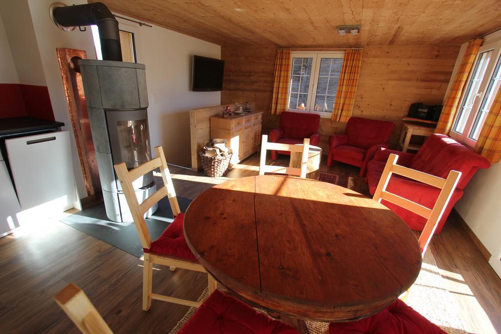 Chalet Daheim Reckingen ภายนอก รูปภาพ